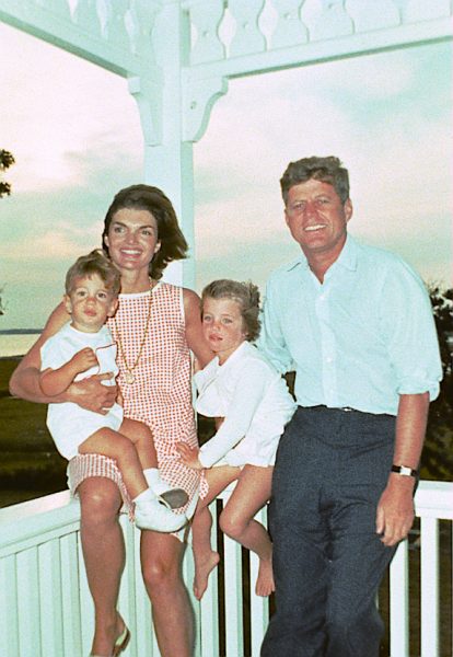 MA_JFKPresidentialLibraryandMuseum-familyphoto_CreditCityPass_TTO--